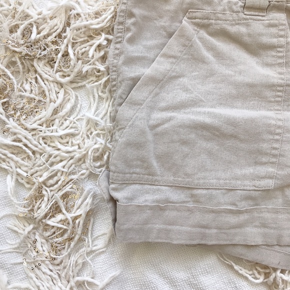 GAP Cargo Shorts 💕💕 - Picture 3 of 4